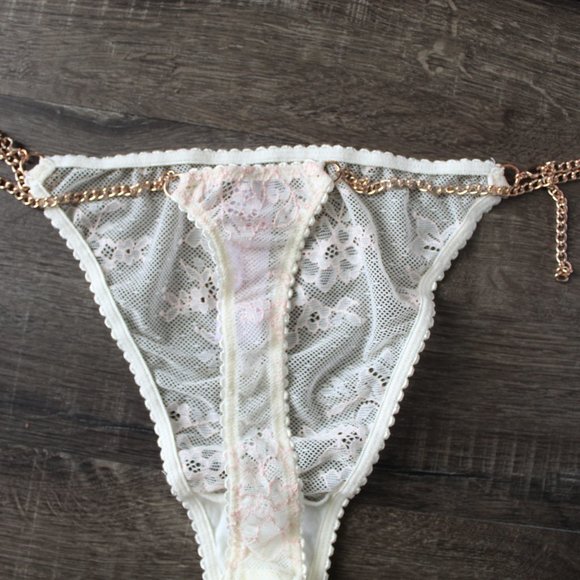 Lace Savage X Fenty Thong- NEVER WORN - Picture 2 of 5